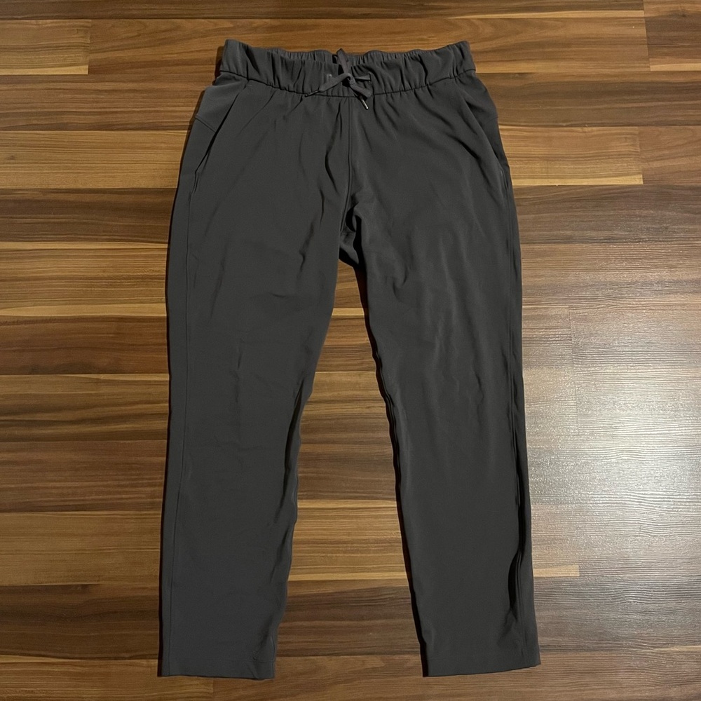 Lululemon on the fly pants